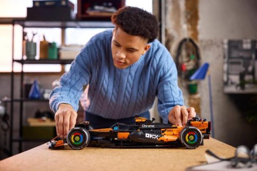 LEGO® Technic - McLaren MCL39 F1 autó (42228)