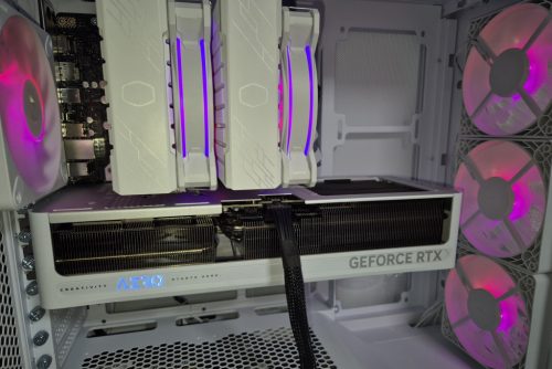 White GAMER PC! Ultra 265 / RTX 5070 Ti / 32GB 6000MHz / 1TB NVMe / B660 / 850w Gold