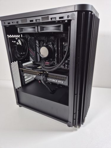 GAMER PC! Ryzen 7 7800X3D / RTX 5080 / B650 Strix / 32GB 6000MHz / 1000w Gold! BeszámítOK