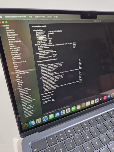 Apple MacBook AIR 13 / M2 / 16GB / 256 GB