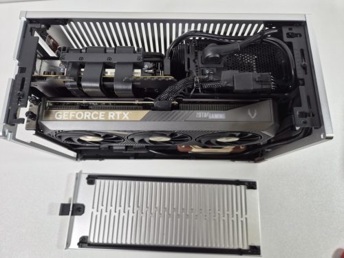 MiniITX GAMING PC! Ryzen 7700 / RTX 5070 / B850I / 32GB DDR5 / 2TB NVMe / 750w Gold! BeszámítOK