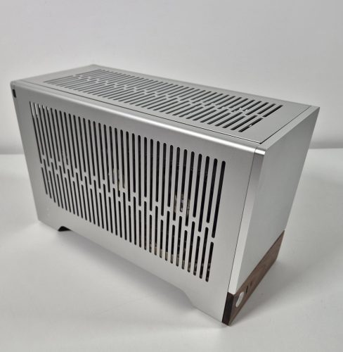 MiniITX GAMING PC! Ryzen 7700 / RTX 5070 / B850I / 32GB DDR5 / 2TB NVMe / 750w Gold! BeszámítOK